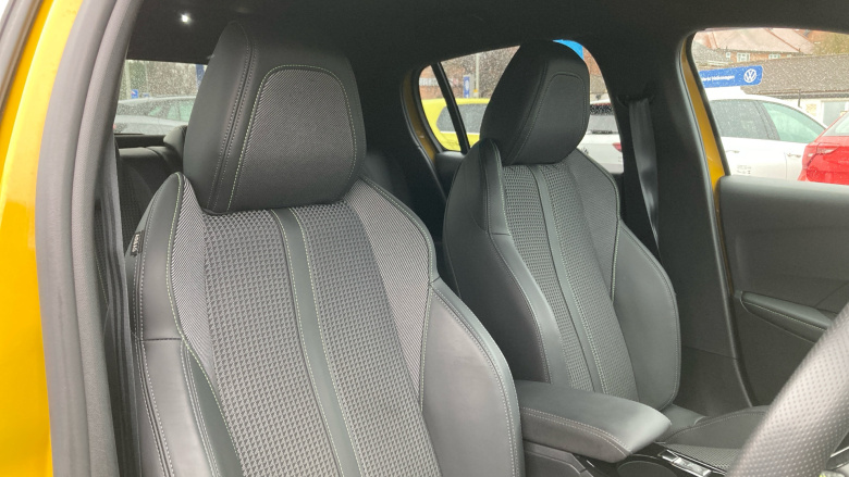 Peugeot 208 1.2 PureTech 100 GT 5dr Petrol Hatchback